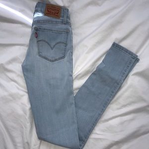 Women’s Levi Jeans